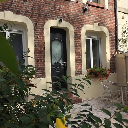 La Villa Des Remparts Lisieux Kültér fotó